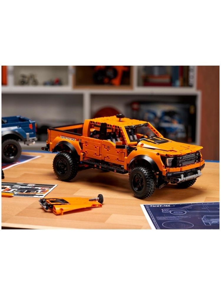 Конструктор LEGO Technic 42126 Ford F-150 Raptor