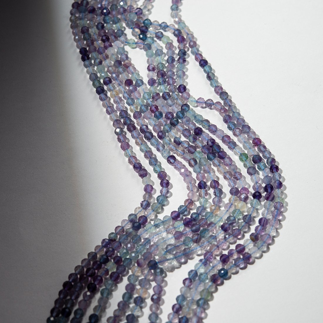 Флюорит натуральный, 4мм, шар, микроогранка