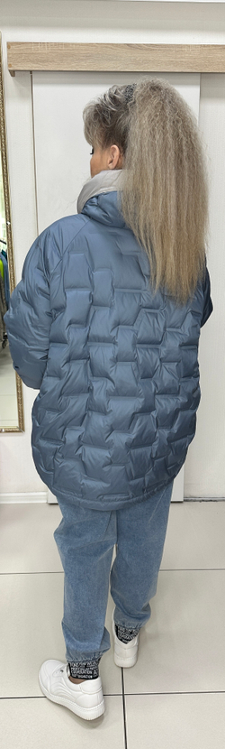 Весенняя курточка в джинсовом цвете с серой подкладкой