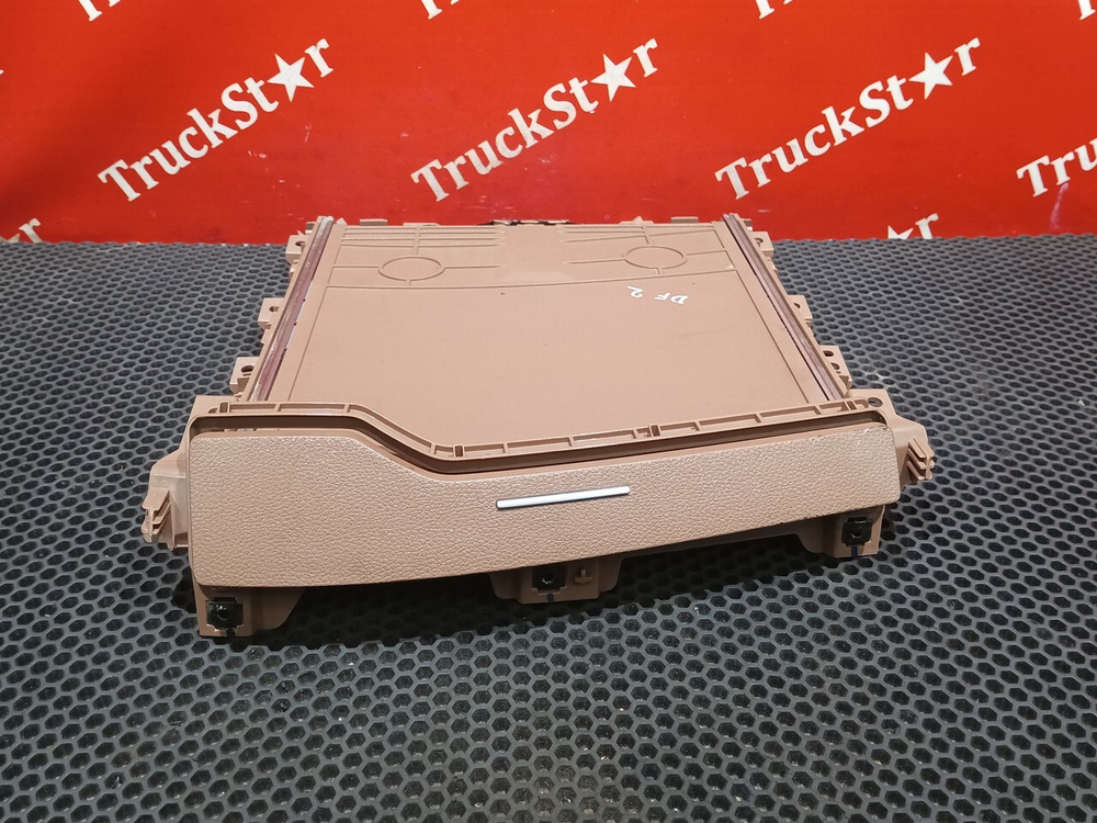 Столик салона кабины 2024г.