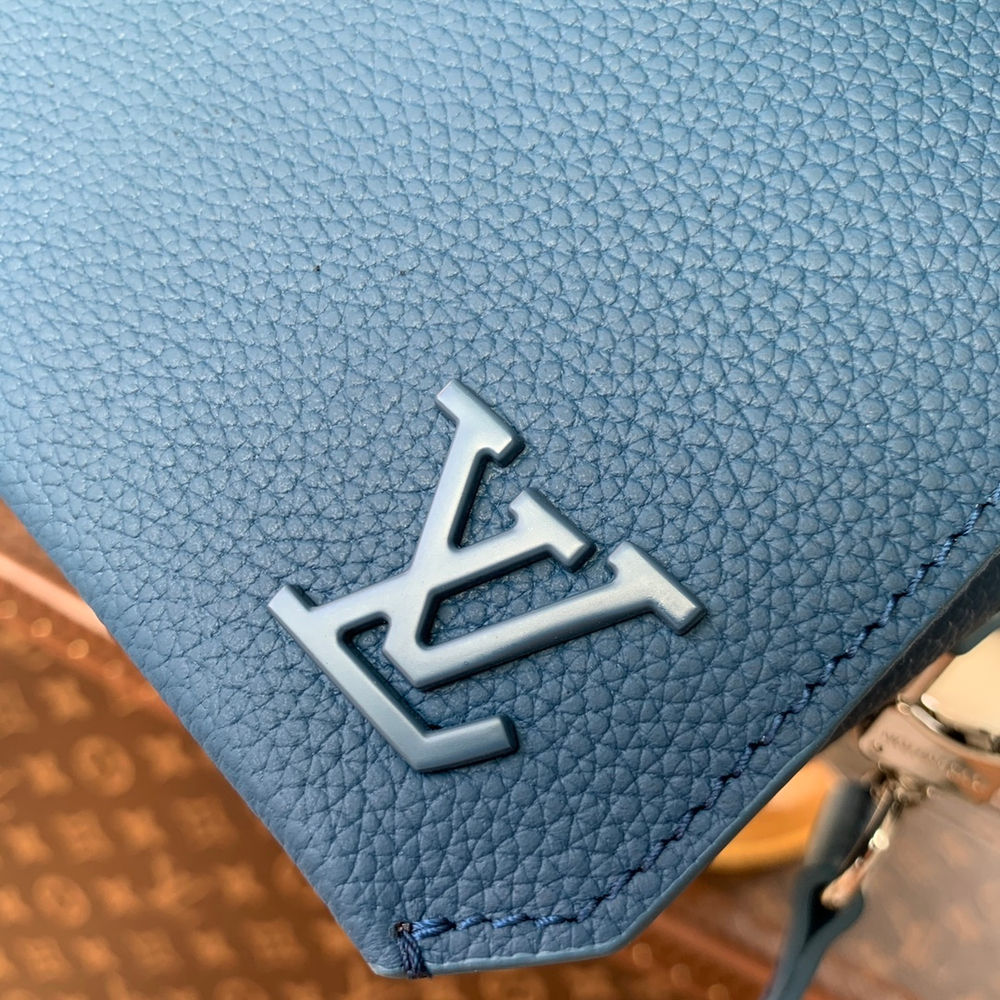 Louis Vuitton Fastline Wearable Wallet