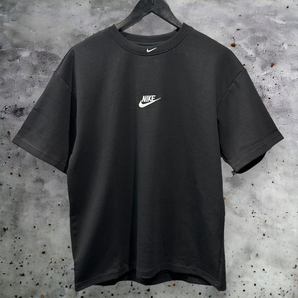 Футболка Nike #16 • Черный