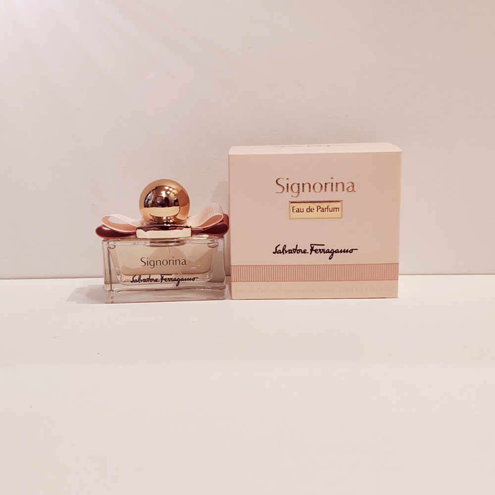 SALVATORE FERRAGAMO Signorina парфюмерная вода для женщин 30 мл