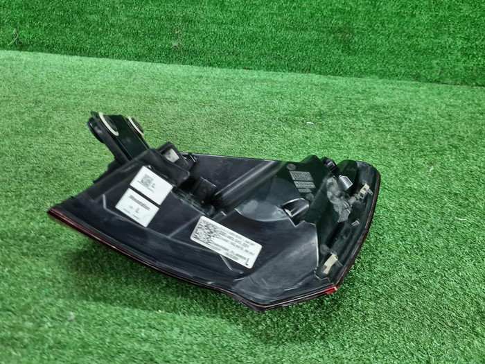 Фонарь левый внешний Audi A6 5 C8 (2018-2023)