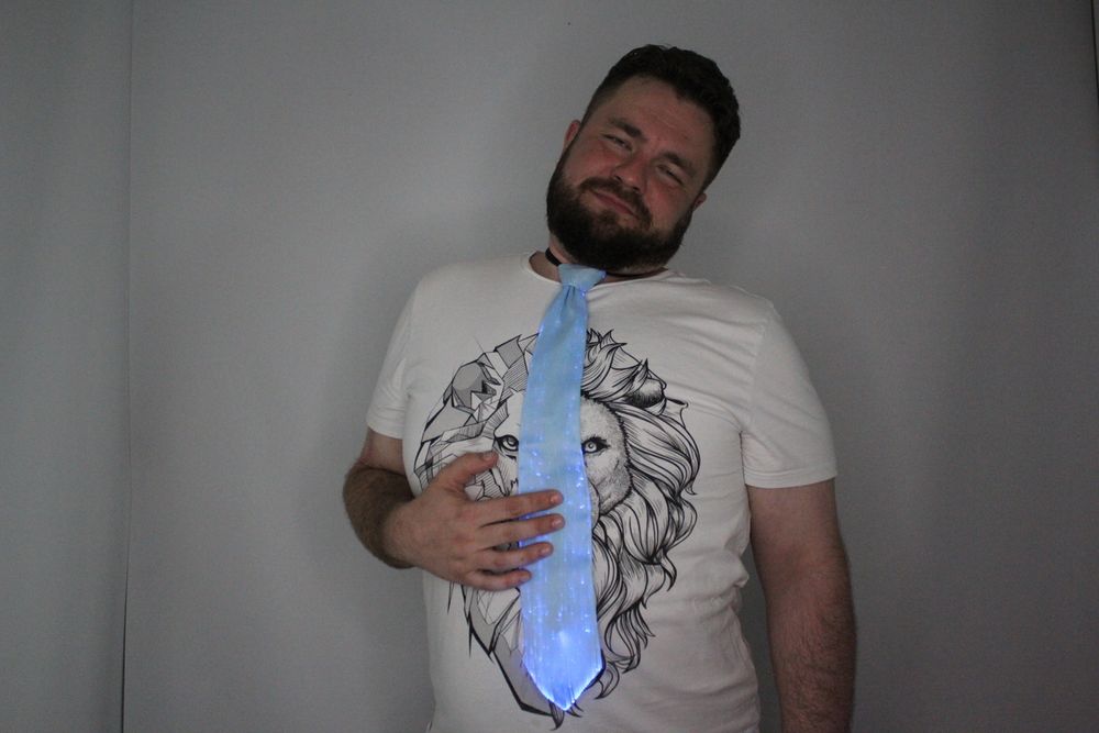 Светящийся галстук