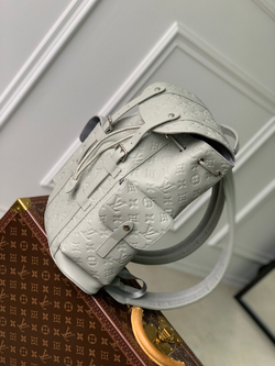 Louis Vuitton Christopher PM