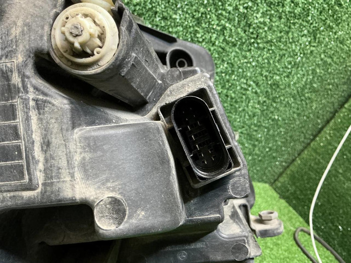 Фара левая Mercedes V W447 (2014-н.в.) LED