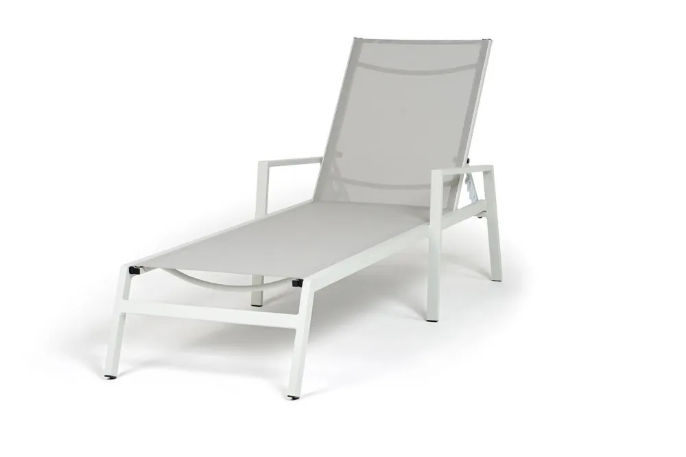 "Парма" шезлонг, каркас алюминий светло-серый (RAL7035) муар, ткань текстилен светло-серая