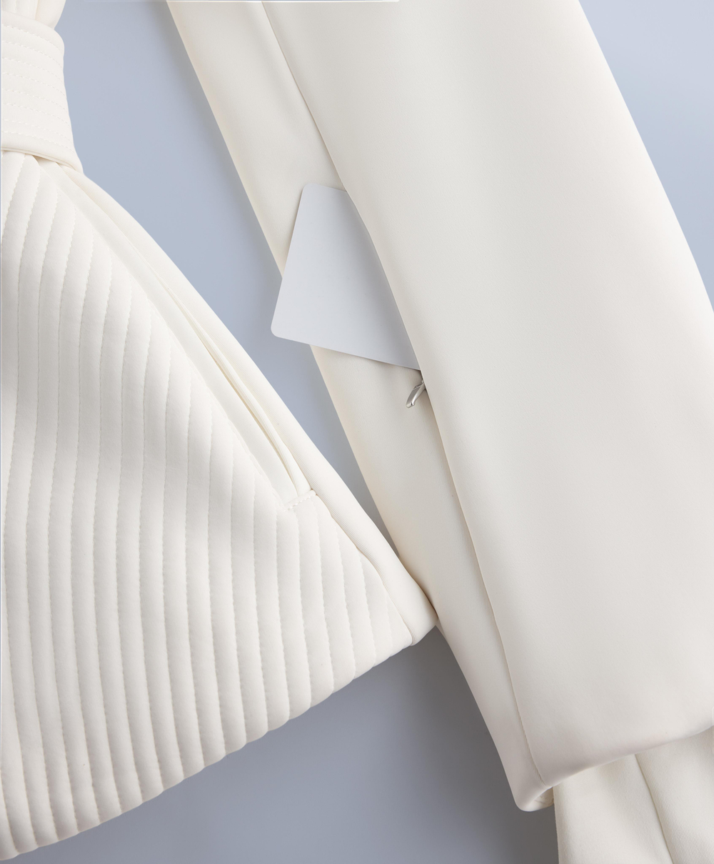 Oysho Водонепроницаемая куртка Primaloft® SKI супероблегающего кроя, белый