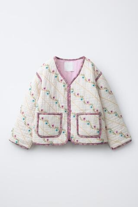 ZARA СТЕГАНАЯ КУРТКА С ВЫШИВКОЙ В ВИДЕ ЦВЕТОВ, ЭКРЮ