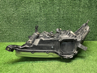 Фара правая Toyota Land Cruiser 200 07-12 галоген