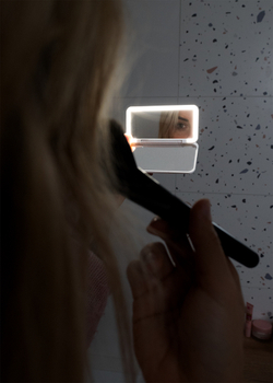 Concept KZ2010 - Косметическое зеркало с LED-подсветкой White, 1 szt.