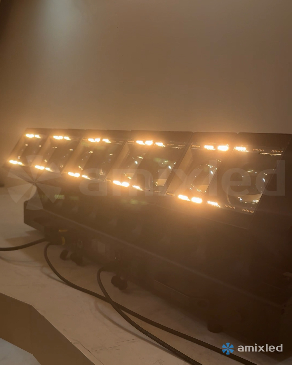 Световой прибор Amixled SILENT STORM 10x60 IP65