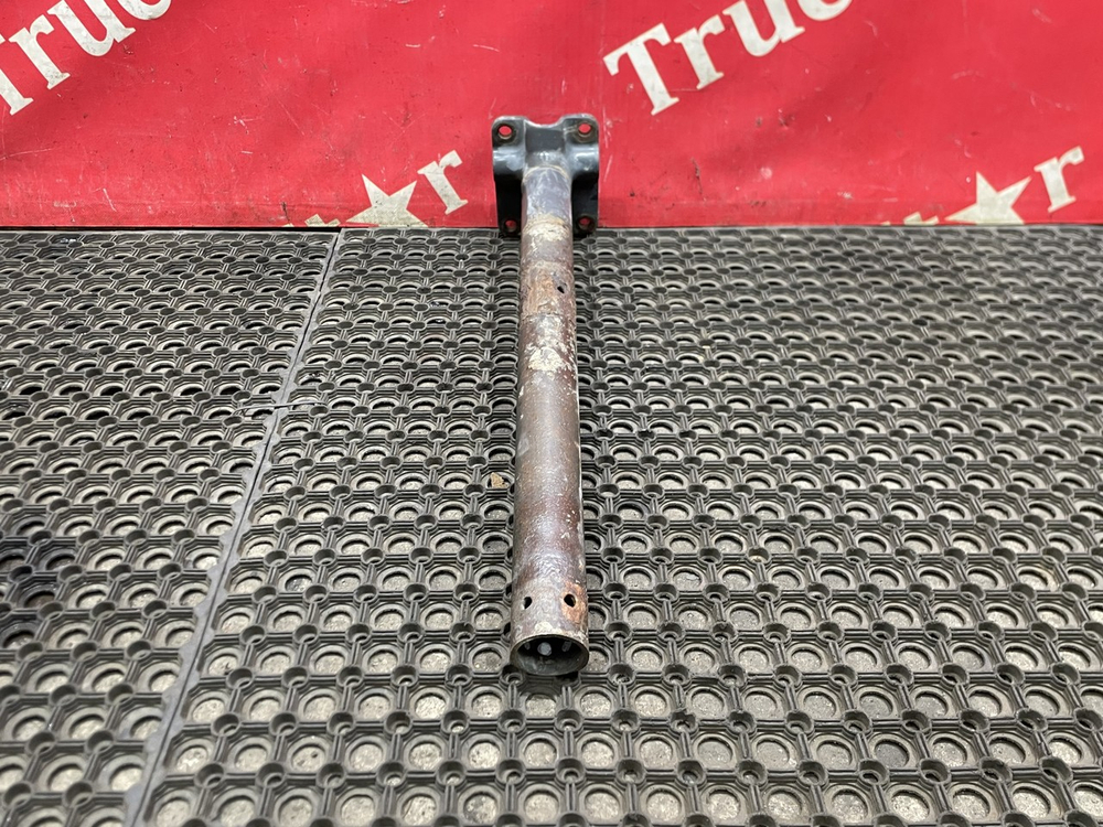 Кронштейн крыла заднего