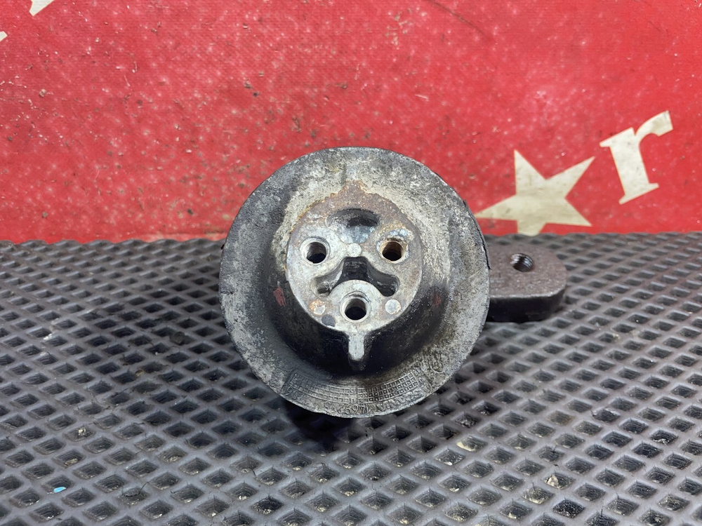 Подушка двигателя передняя