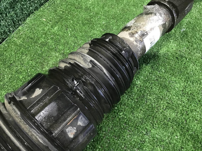 Стойка передняя левая Maserati Levante (2016-2024)