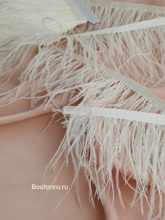 Перо айвори (теплый белый)