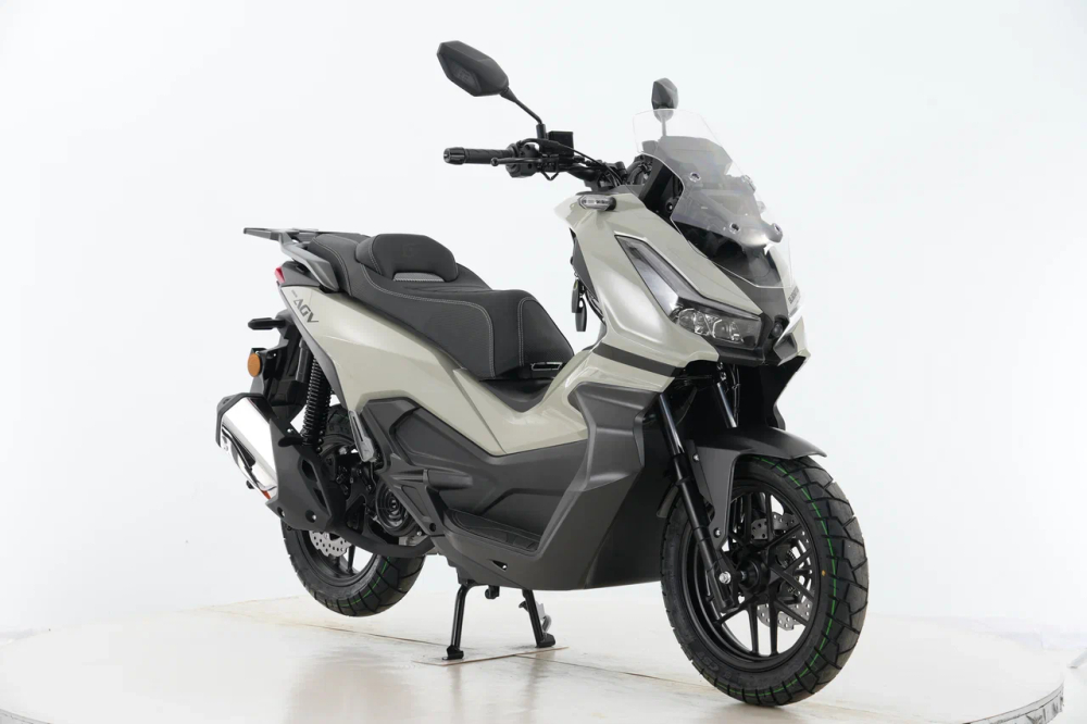 Скутер Gladiator AGV