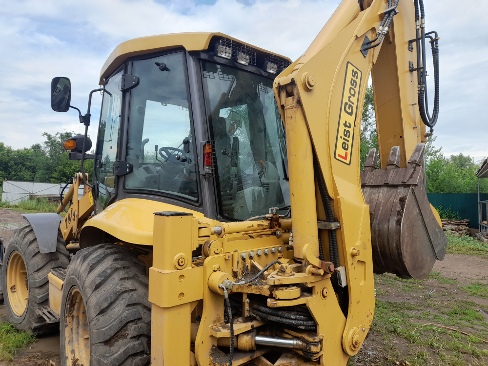 LEIST GROSS 788 Экскаватор-погрузчик 788 (Дизельный, 4,0 л, 102 л.с., МТ)