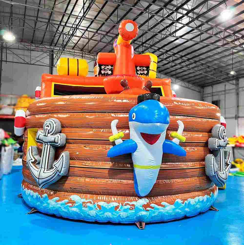 Надувной батут "Веселый кораблик", 7x5x5 м.