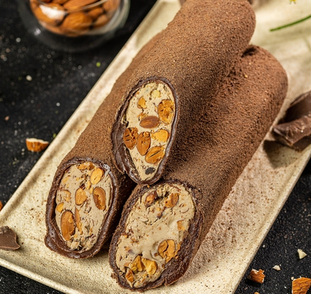 Сарма с миндалем в обсыпке несквик 3709 (1370 руб. за кг) 2.5кг