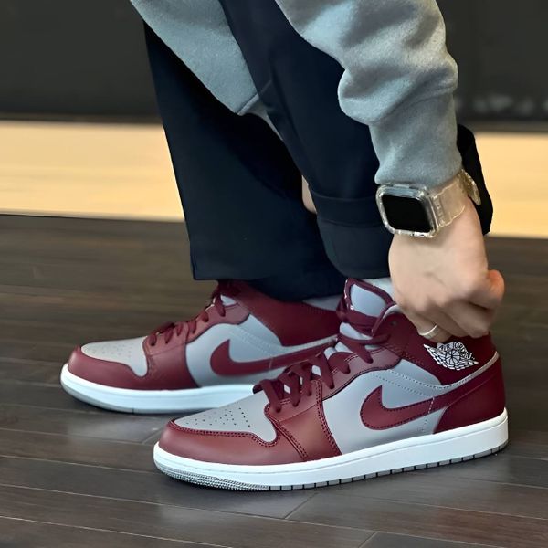 Nike Air Jordan 1 Mid Cherrywood Red
