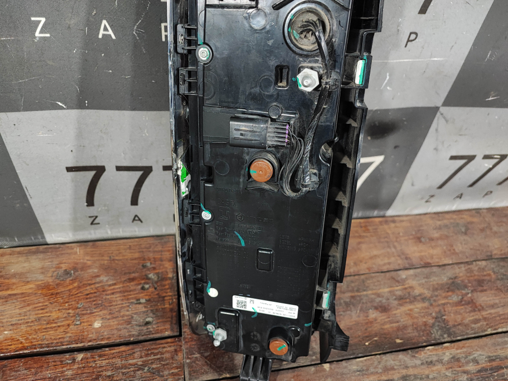 Фонарь зaдний пpавый Tank 500 21-нв Б/У Оригинал 4133115XKV3AA