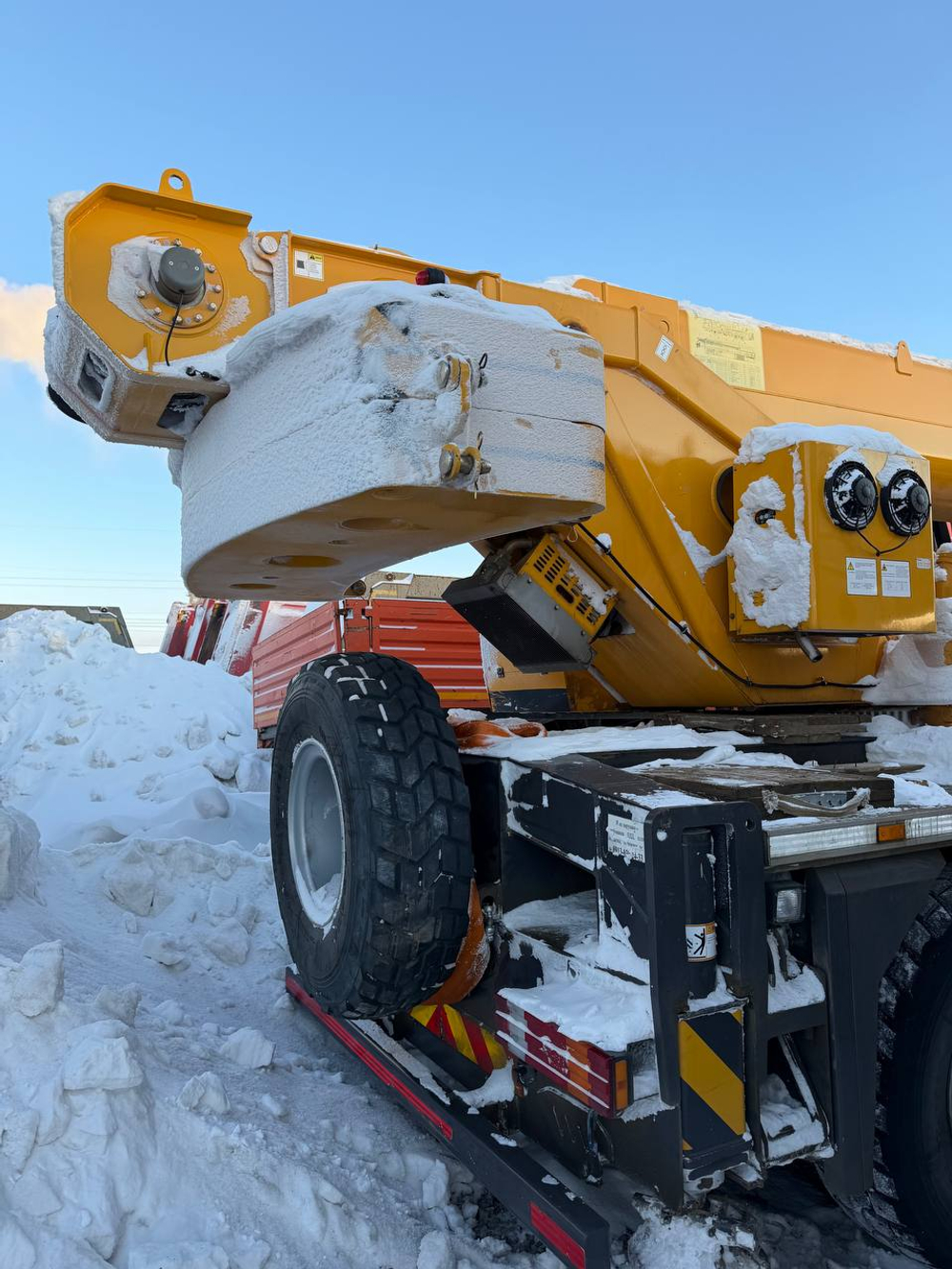 XCMG XCT25 Автокран XCT25L4_SR/25 (Дизельный, 6,4 л, 256 л.с., МТ)