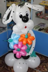 Собачка с цветами