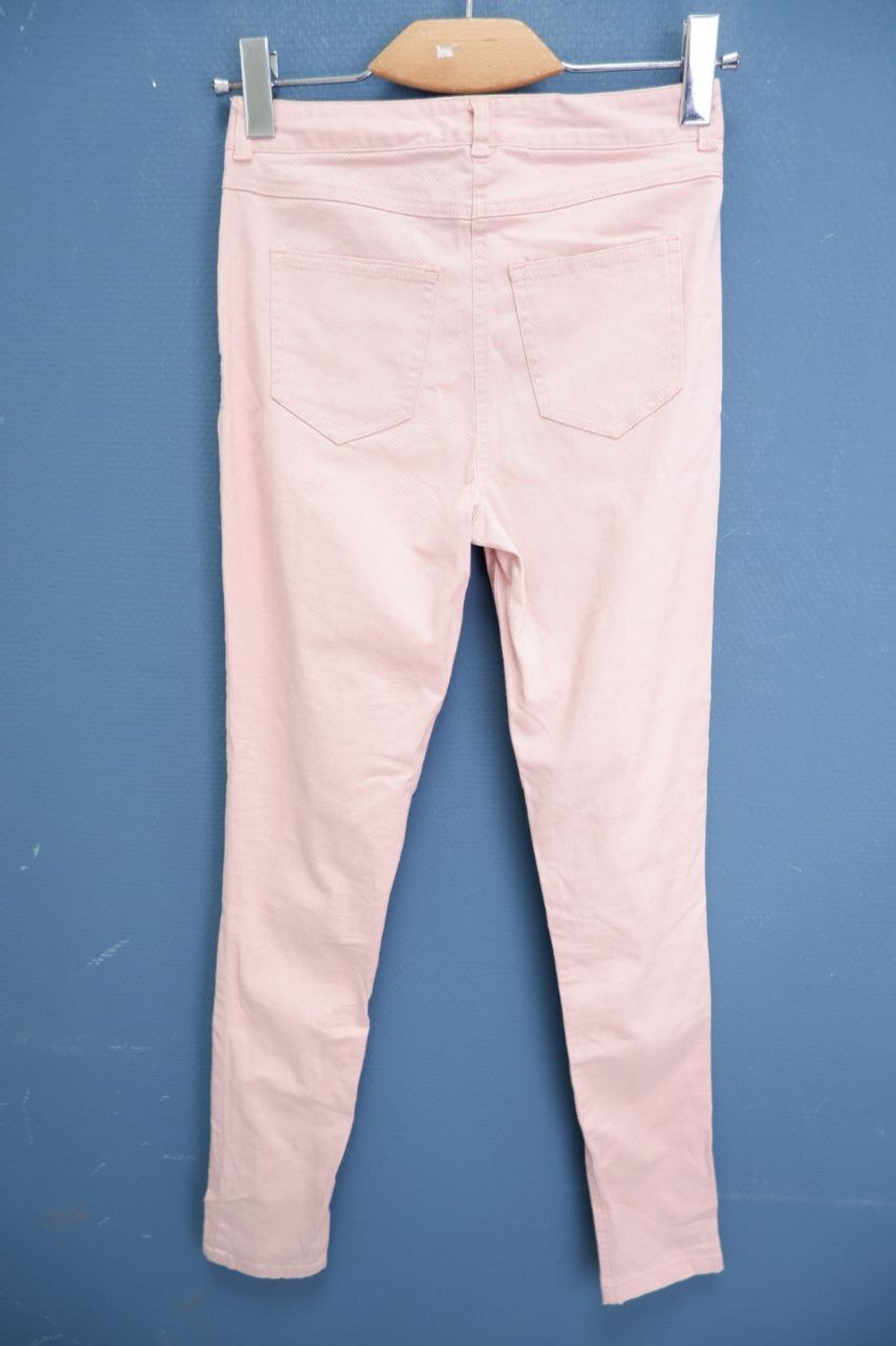 Джинсы нежного оттенка 40/42 размер