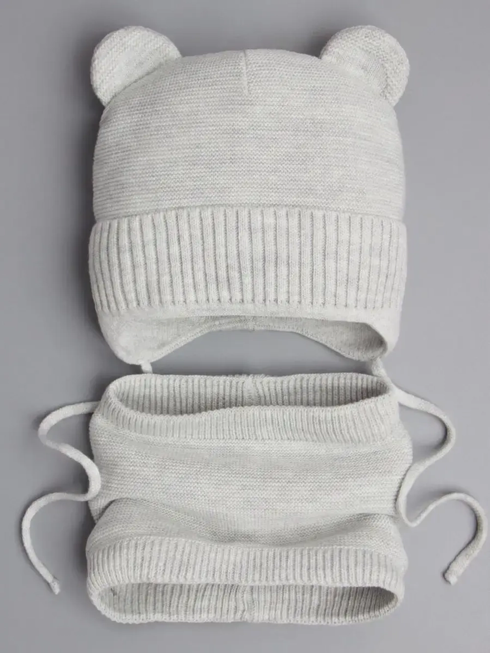 Шапка и снуд вязаная демисезонная для детей