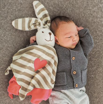 Игрушка для новорожденных "Кролик" розовый. Серия Малышам