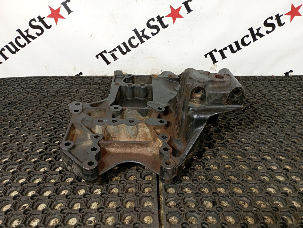 Кронштейн рессоры передней левый