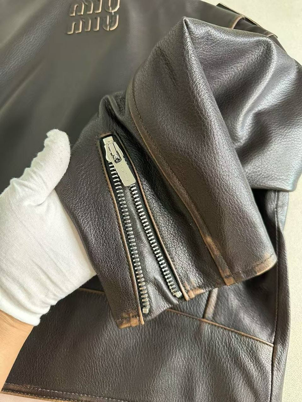 Кожаная куртка MIU MIU
