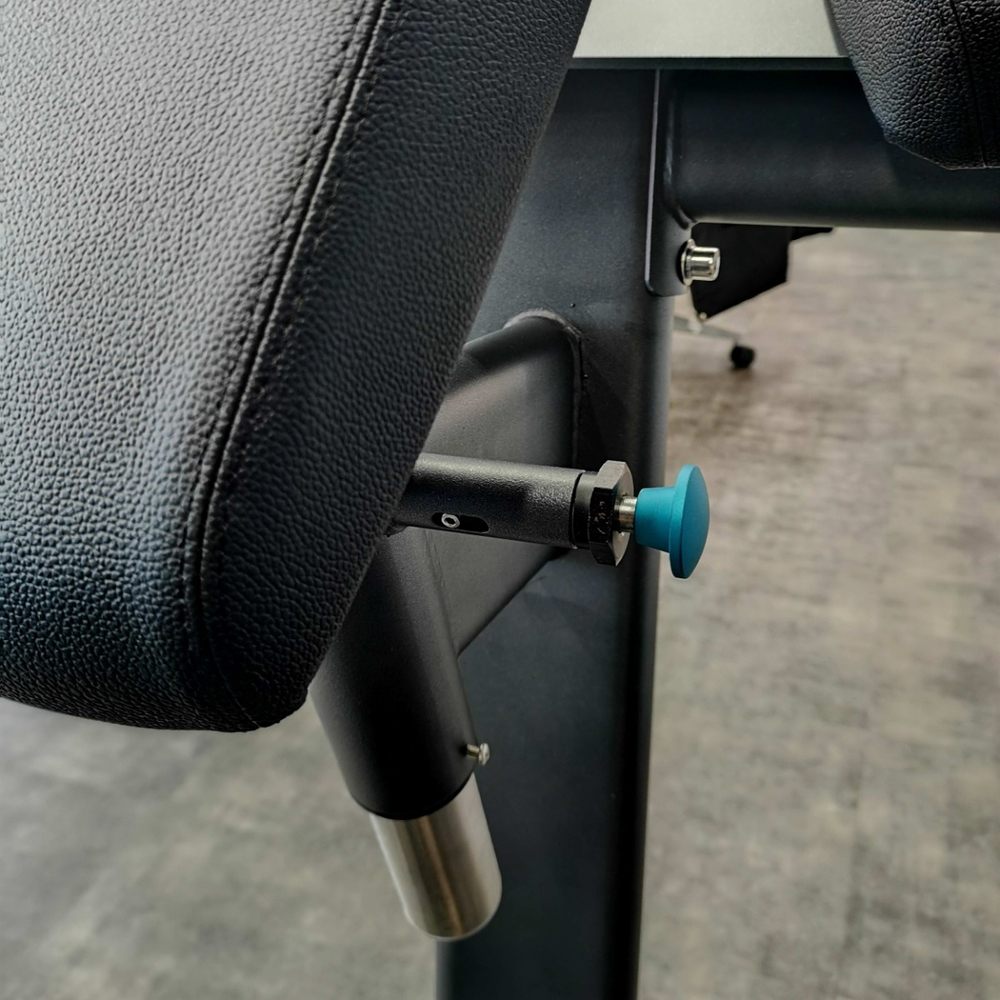 E7024 Глют-машина. Ягодичные. Стек 110 кг