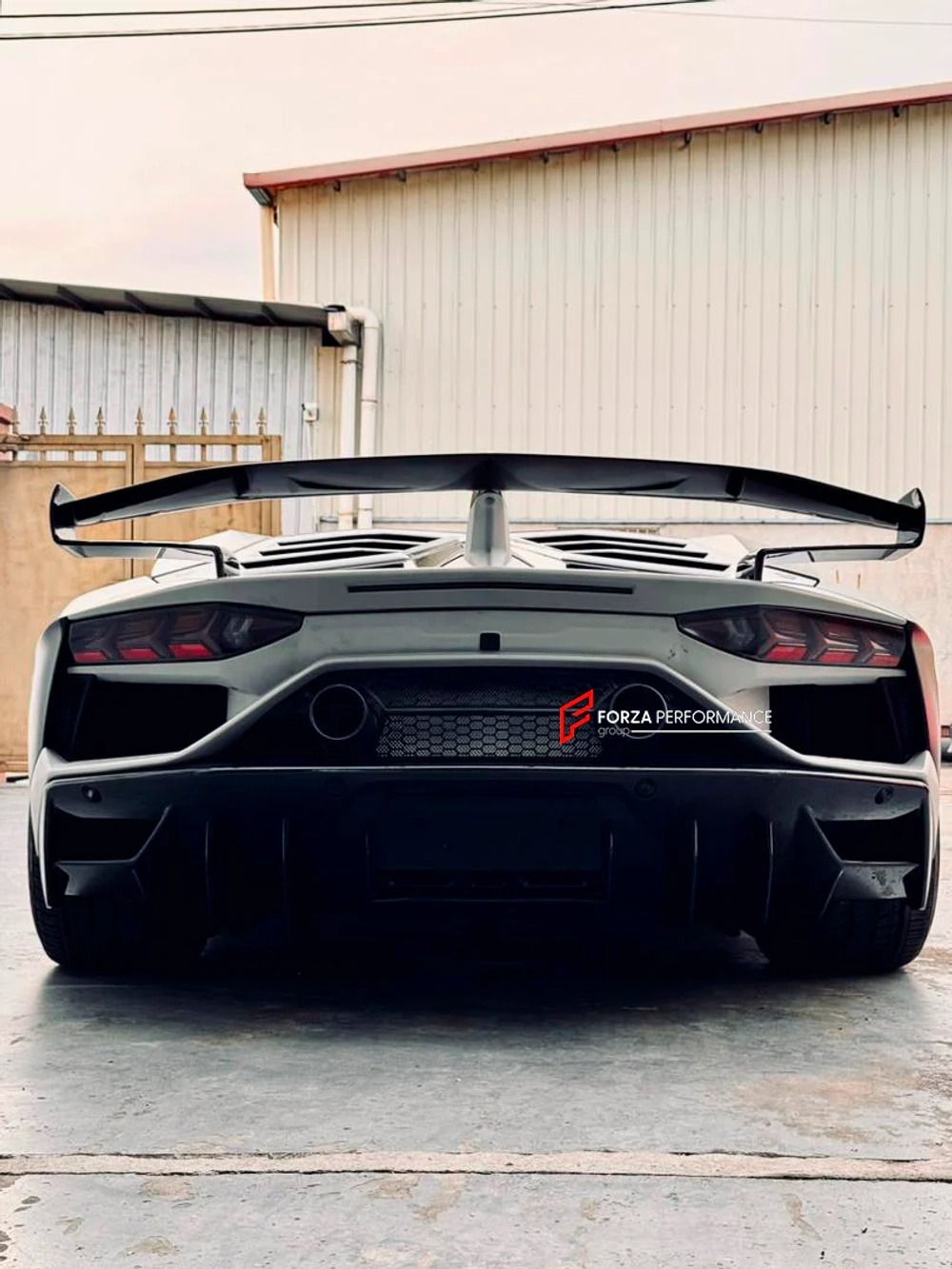 Обвес переделка в LP770 SVJ для LAMBORGHINI AVENTADOR LP700 / LP720 / LP750 Ламборгини