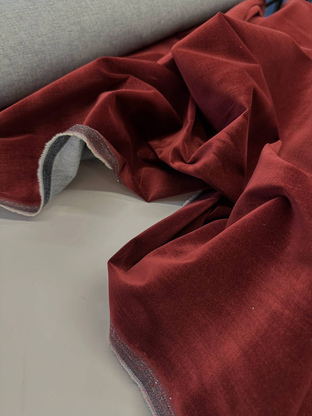 Джинса (деним) хлопок с эластаном Rochas вишневая с бархатным покрытием