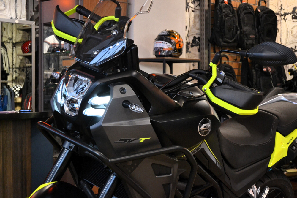 QJMOTOR SVT 650X