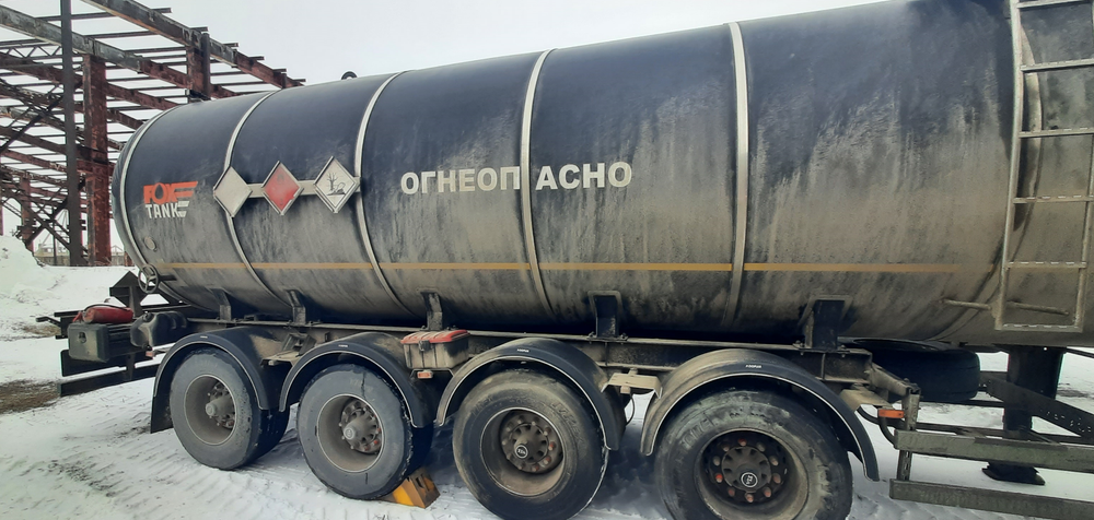 FoxTank 8777 Полуприцеп цистерна 877721 (светлые нефтепродукты)