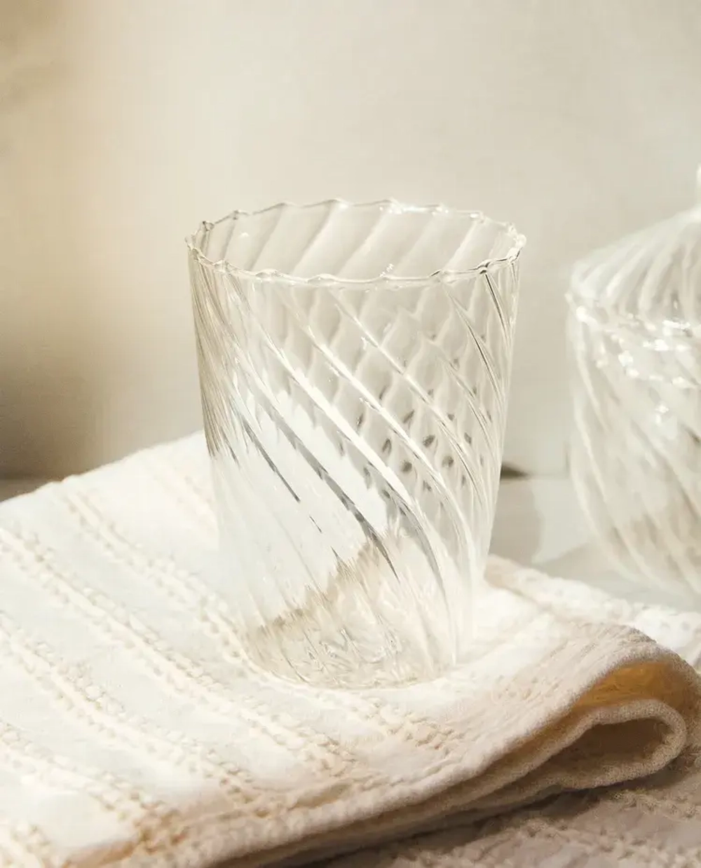 ZARA HOME РЕЛЬЕФНАЯ ПОДСТАВКА ДЛЯ ЗУБНЫХ ЩЕТОК С КОНТРАСТНОЙ ДЕТАЛЬЮ, ПРОЗРАЧНЫЙ