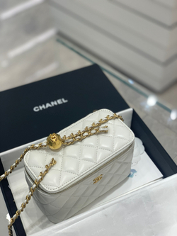 Chane1 Vanity with Chain 17 cm