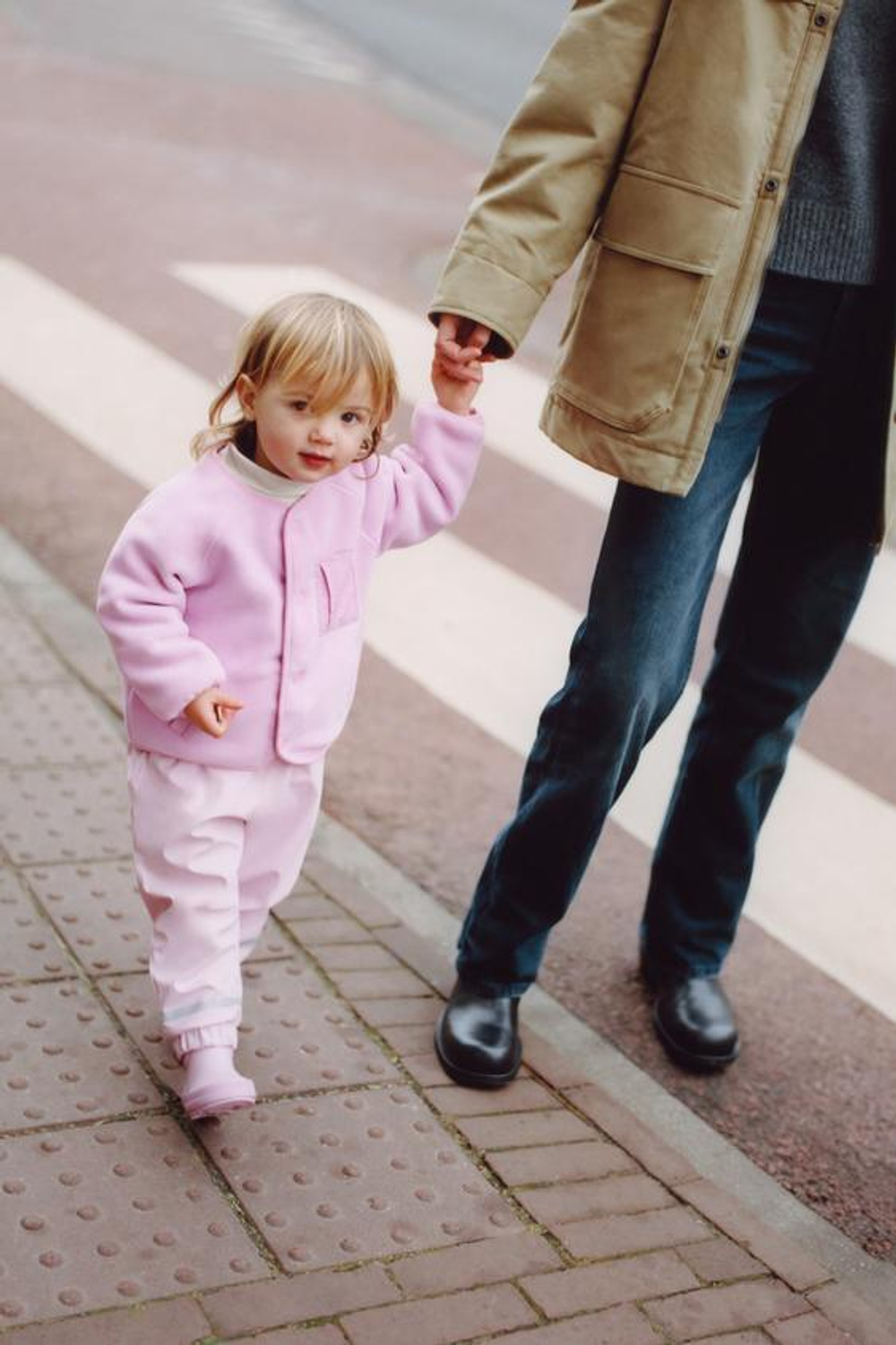 ZARA ПРОРЕЗИНЕННЫЙ КОМБИНЕЗОН WATER-REPELLENT, РОЗОВЫЙ