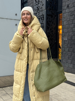 Пуховик Сахалин макси зеленое яблоко