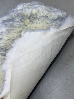 Шкура коврик меховой прикроватный овчина, 100х60 см. Пепельный