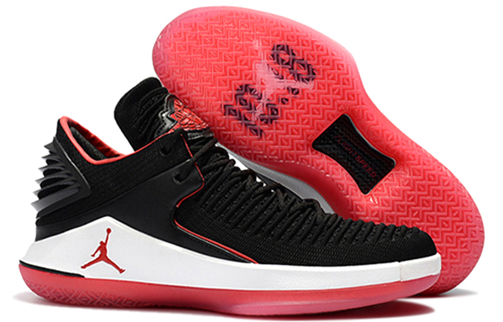 Jordan Air Jordan 32 Low Bred Hyper Sneakers
