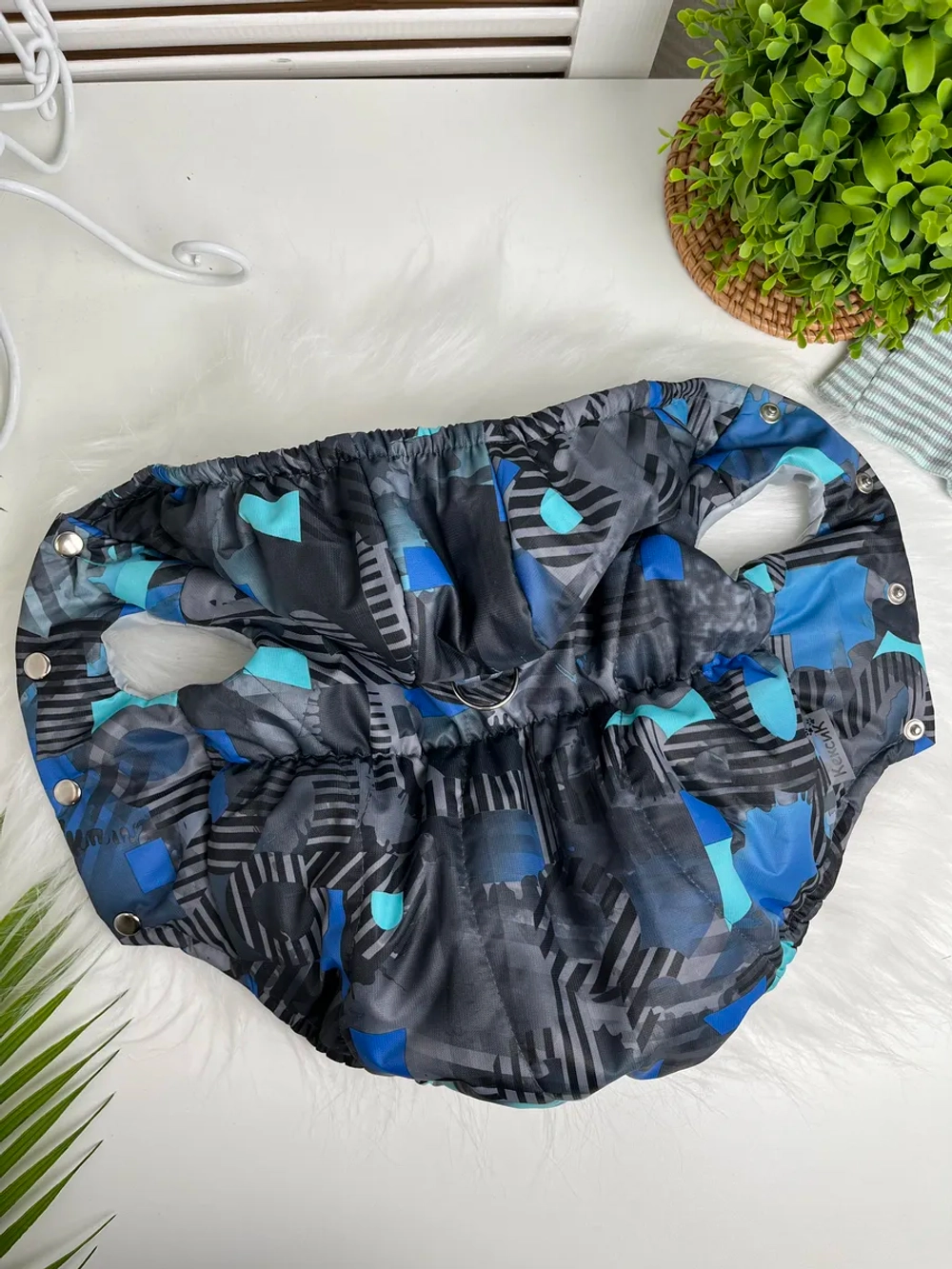 Утепленный жилет для собак и кошек