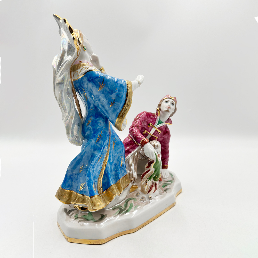 Царевна-лягушка. Статуэтка фарфоровая. Автор Богданова О. М.СССР Дулево. 1970-егг. Ручная роспись, з