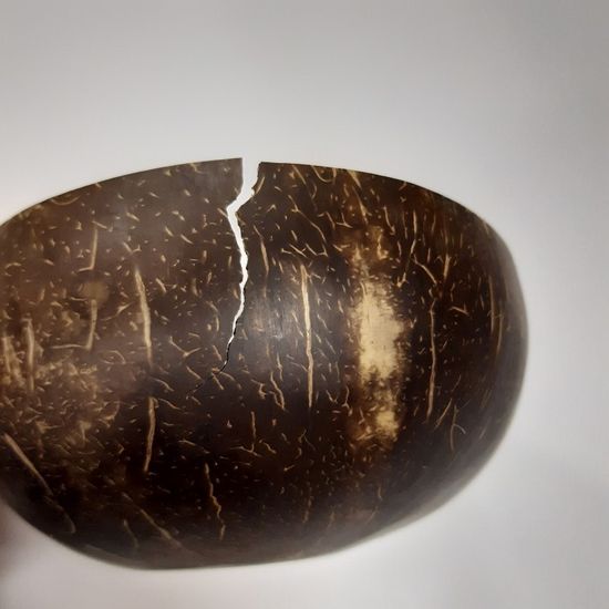 Причина уценки: трещины, подходит для сыпучих/сухих предметов