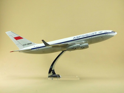 Модель самолета Ил-96-300 (М1:100, Аэрофлот СССР-96005)