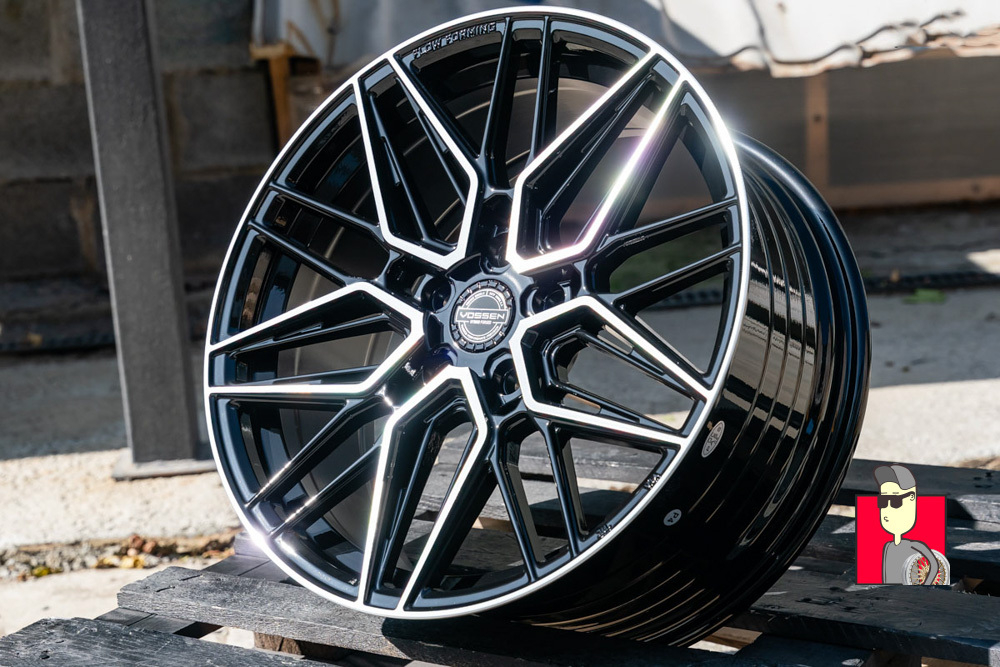 Комплект дисков Vossen HF-7 18x8 et35 5x114.3